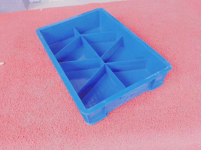 机械加工零件分类箱